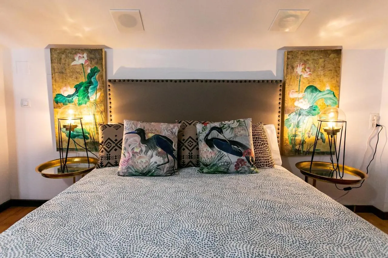 Apartamento 3 Dormitorios En Calle San Vicente. Sevilla Spanien