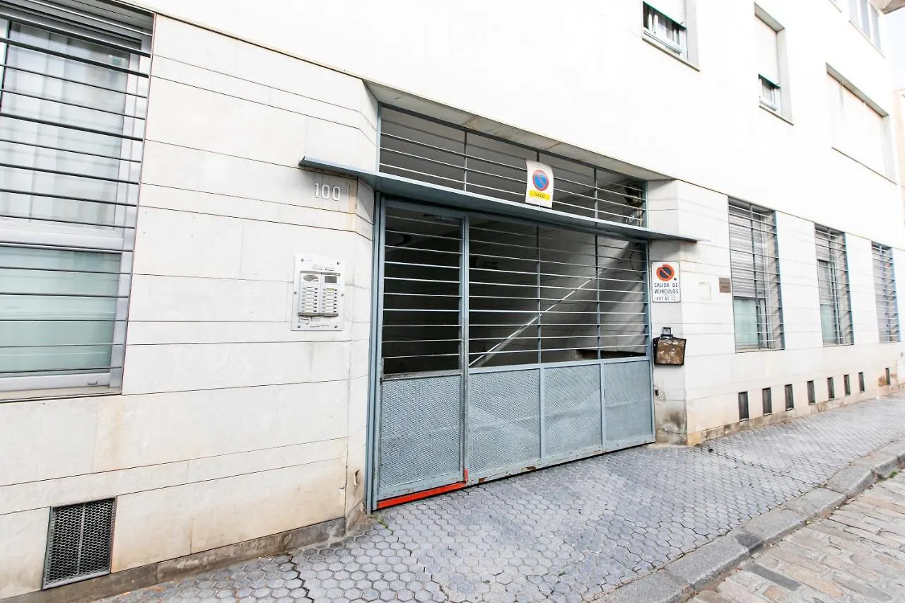Apartamento 3 Dormitorios En Calle San Vicente. إشبيلية