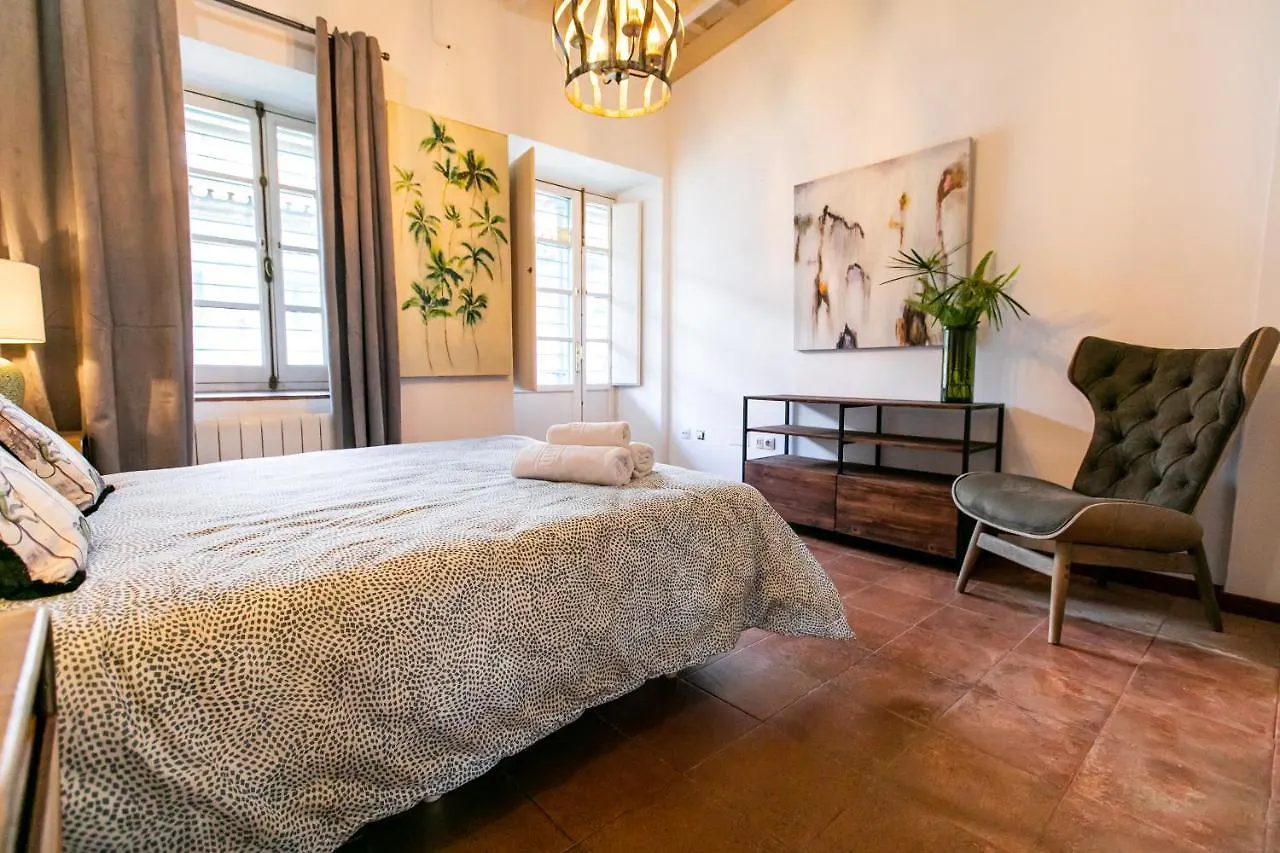 Apartamento 3 Dormitorios En Calle San Vicente. إشبيلية شقة