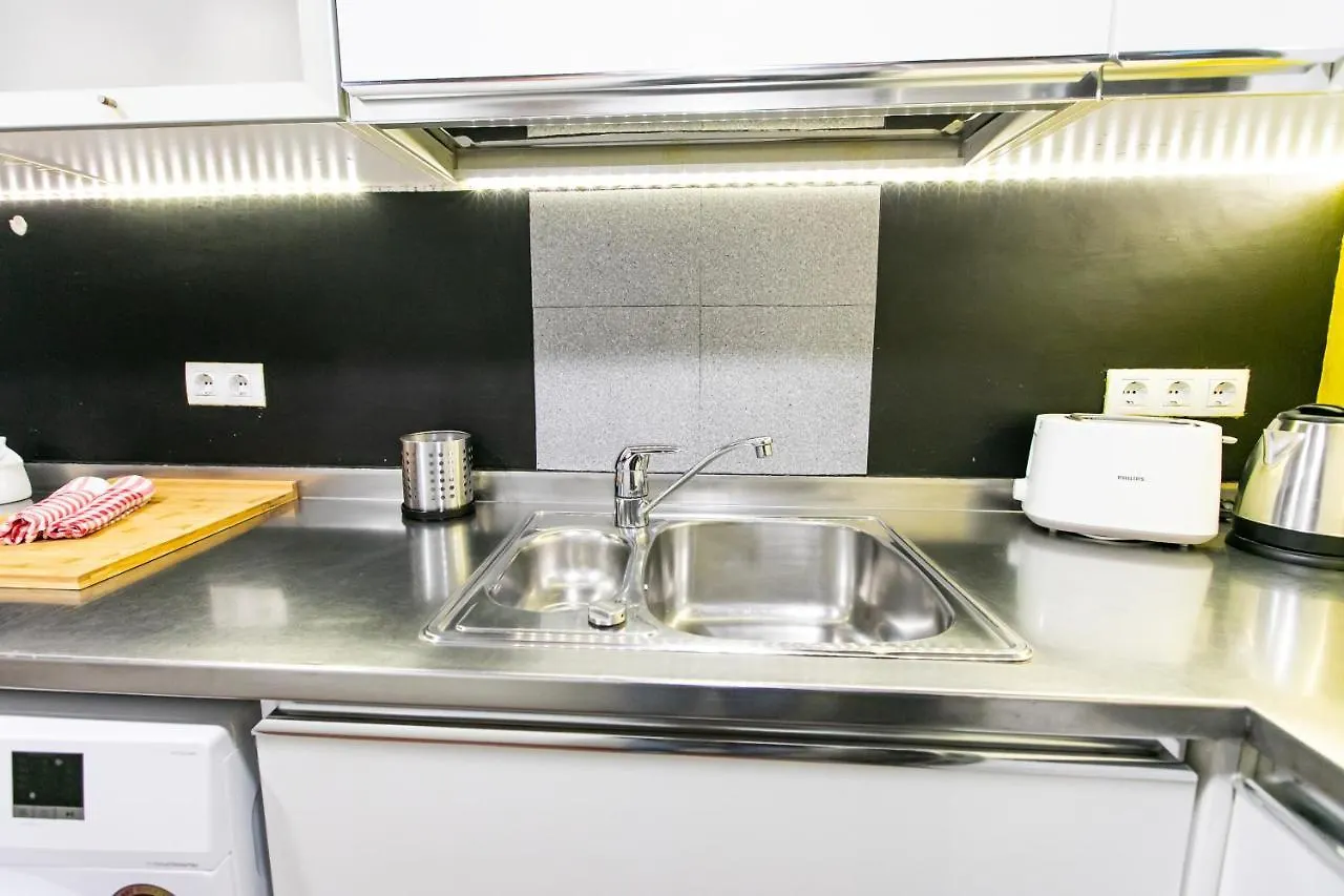 Apartamento 3 Dormitorios En Calle San Vicente. إشبيلية إسبانيا