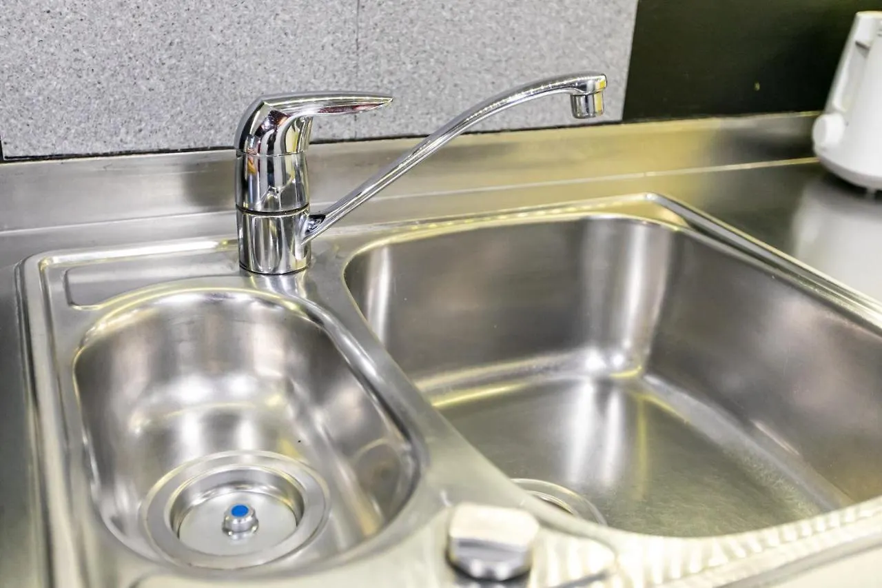 Apartamento 3 Dormitorios En Calle San Vicente. Seville 0*,