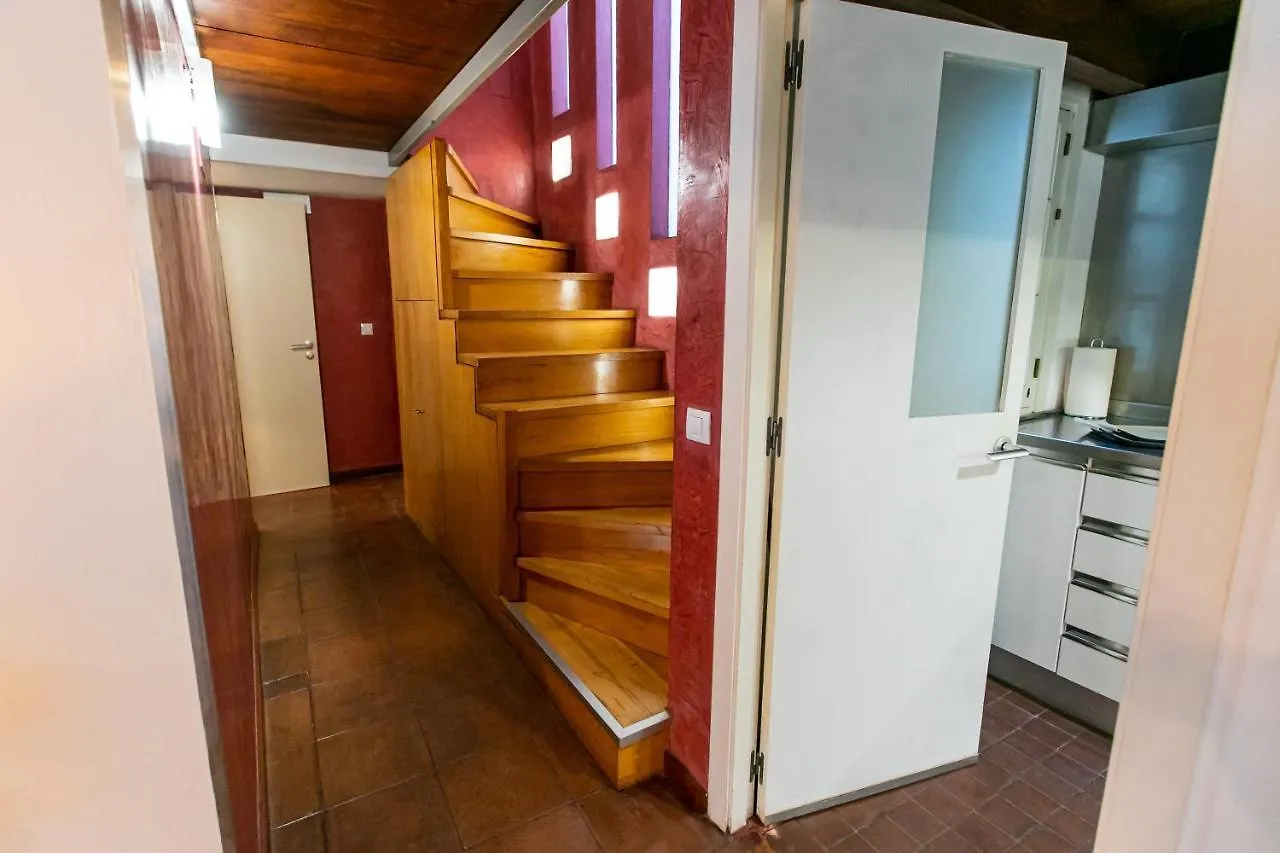 Apartamento 3 Dormitorios En Calle San Vicente. Seville Apartment